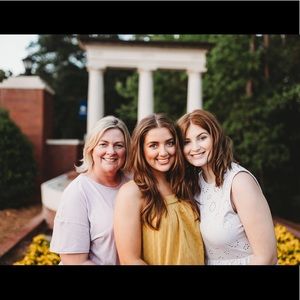 Meet your Posher, Alison